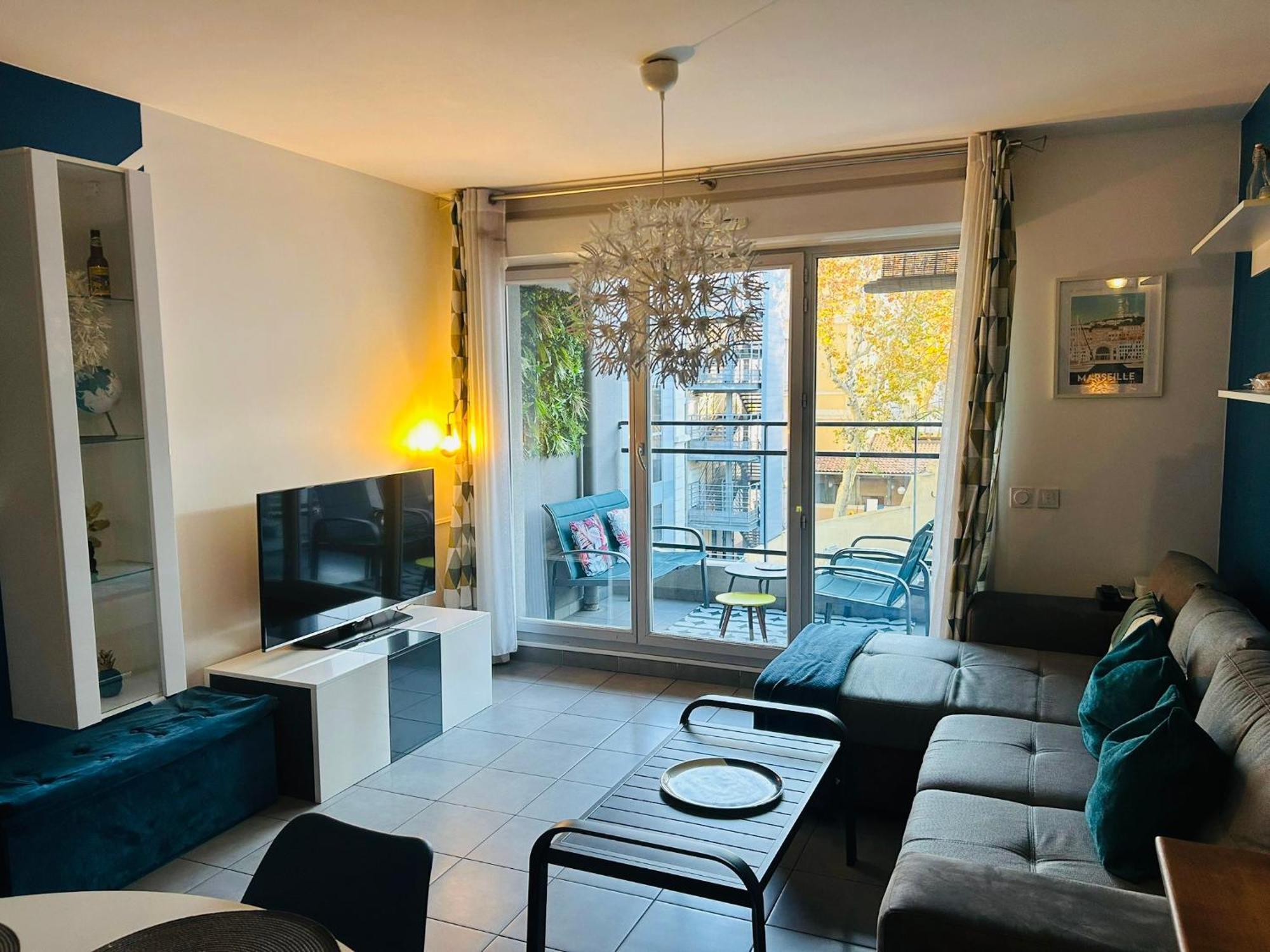 Le 13or - De Charme En Plein Centre Avec Parking Et Jolie Terrasse - Panier Joliette Vieux Port Apartment Marseilles